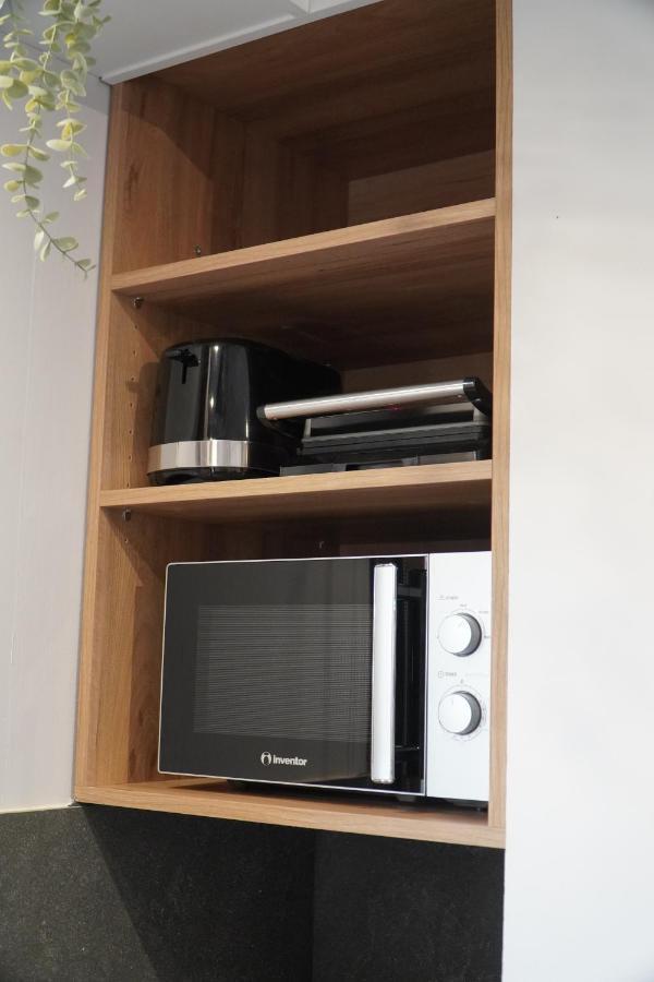 Modern Apartment In Οld Τown Солун Екстериор снимка